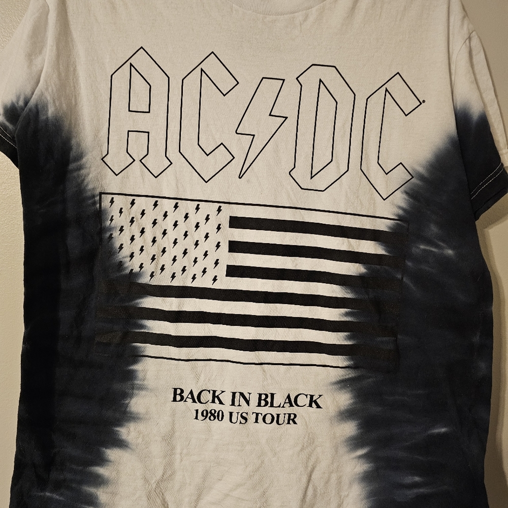 Great condition Women's ACDC shirt size S/M